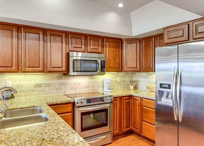 Holiday home Golf Views & Pool Access: