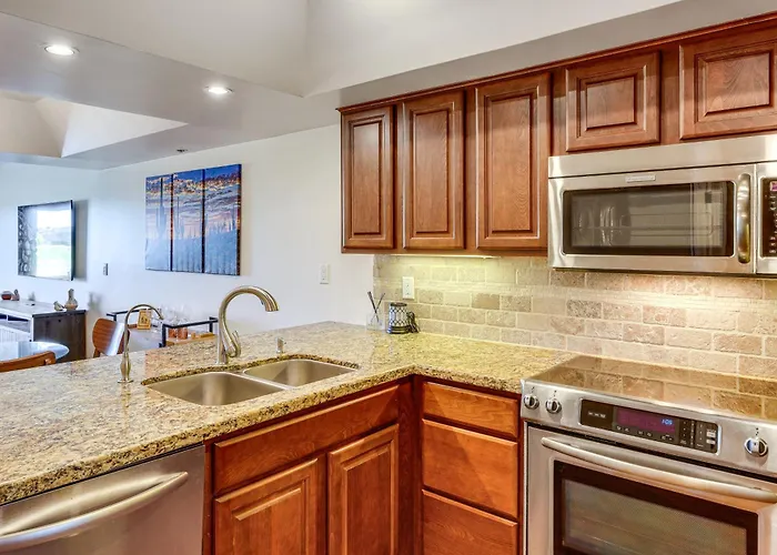 Golf Views & Pool Access: *